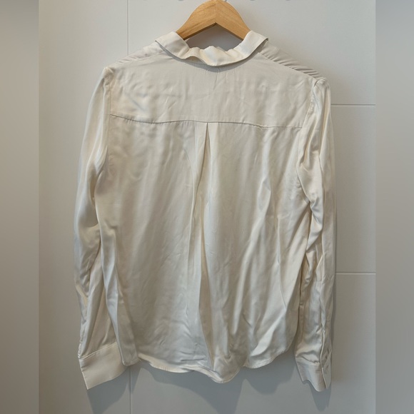 NWT Long-Sleeve Buttoned-Down Fluid Blouse - Picture 3 of 4